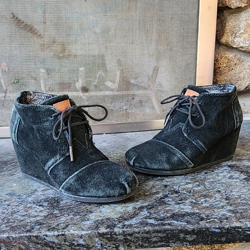 TOMS Black Suede Leather Wedge Ankle Booties Size 6